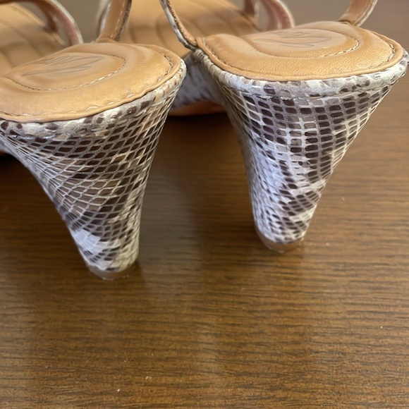 New Crown by Born Leather Myndy Snake Print Heels - Picture 4 of 7